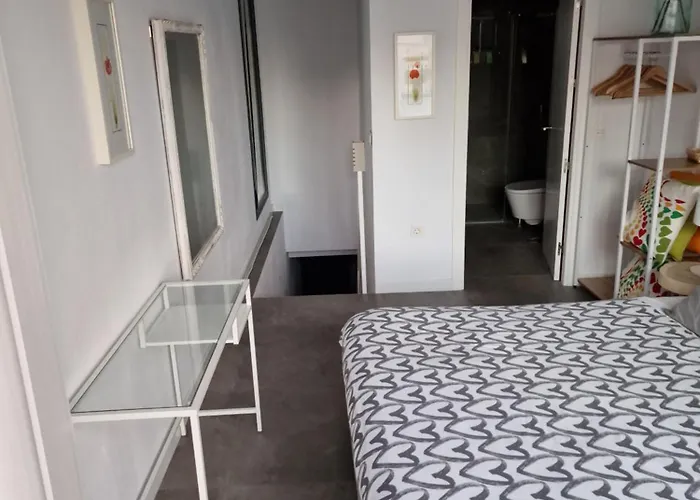 Atico En Puerta Osario * Siviglia